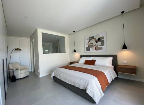 Apartamento T3 com terraço privativo em Loulé