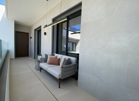 Apartamento T3 com terraço privativo em Loulé