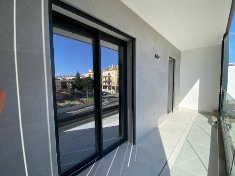 Apartamento T3 com terraço privativo em Loulé