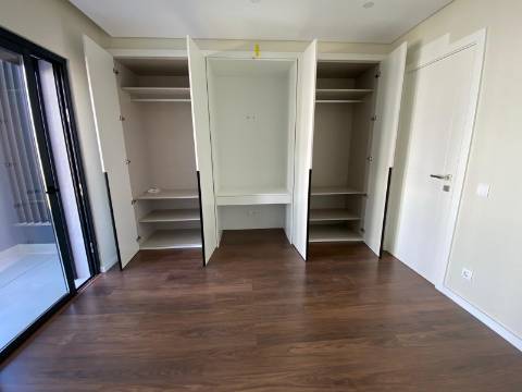 Apartamento T2 Novo no Centro de Loulé - Excelente áreas!