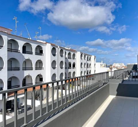 Penthouse T2 Exclusiva com Amplas Varandas e Vista Rio - Vila Real de Santo António