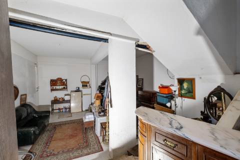 Armazém com montra na Tapada das Mercês, Sintra