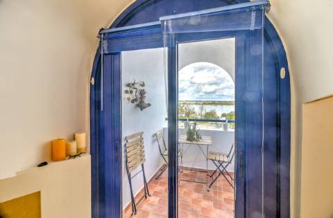 Duplex Premium com Garagem Privativa e Vista Deslumbrante sobre o Rio Guadiana