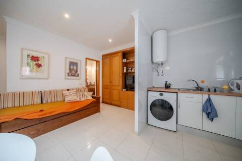 Apartamento T3 Transformado em T2 e T1 - VRSA