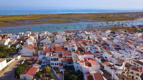 Encantadora moradia T2+1, a poucos metros da Ria Formosa, Cabanas de Tavira