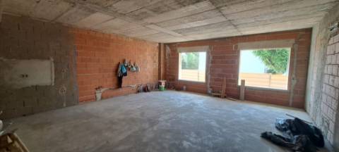 Apartamento T2 r/c elevado com linhas direitas em Tavira