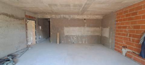 Apartamento T2 r/c elevado com linhas direitas em Tavira