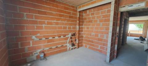 Apartamento T2 r/c elevado com linhas direitas em Tavira