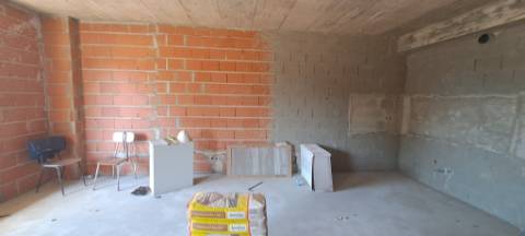 Apartamento T2, r/c elevado com linhas direitas em Tavira