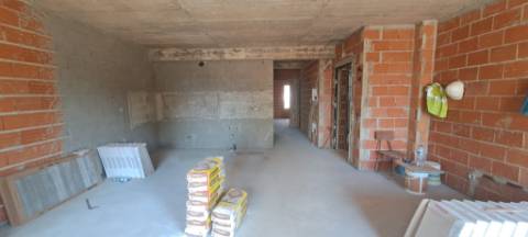 Apartamento T2, r/c elevado com linhas direitas em Tavira