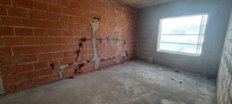 Apartamento T2, r/c elevado com linhas direitas em Tavira