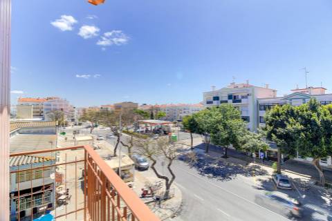 Apartamento T3 | 3.º Andar | Sul/Nascente | Vila Real de Santo António