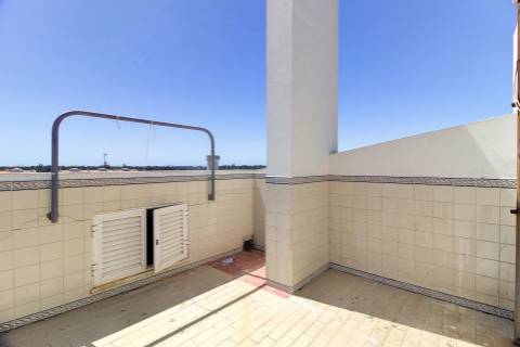 Apartamento T3 | 3.º Andar | Sul/Nascente | Vila Real de Santo António