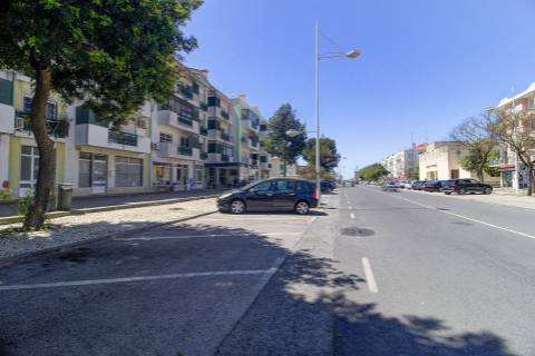 Apartamento T3 | 3.º Andar | Sul/Nascente | Vila Real de Santo António