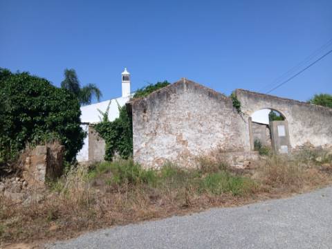 Moradia térrea para habitação em Moncarapacho - Olhão