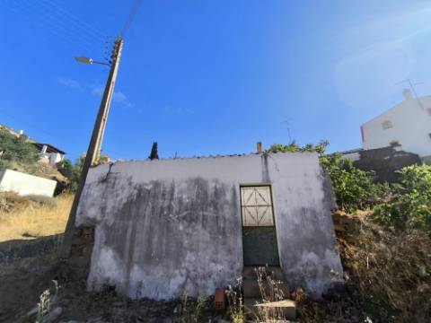 TERRENO URBANO COM 137 M² - POSSIBILIDADE DE CONSTRUIR UMA MORADIA - EM GUERREIROS DO RIO - ALCOUTIM