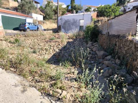 TERRENO URBANO COM 137 M² - POSSIBILIDADE DE CONSTRUIR UMA MORADIA - EM GUERREIROS DO RIO - ALCOUTIM
