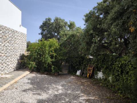 MORADIA COM PISCINA - COM 888 M² - VISTA MAR - EM SÃO BARTOLOMEU - A POUCOS MINUTOS DA PRAIA VERDE - CASTRO MARIM - ALGARVE