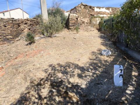 MORADIA EM PEDRA - COM TERRENO DE 200 M2 - COM PROJECTO - FAZ-FATO - TAVIRA - ALGARVE