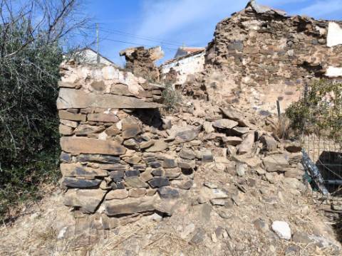 MORADIA EM PEDRA - COM TERRENO DE 200 M2 - COM PROJECTO - FAZ-FATO - TAVIRA - ALGARVE