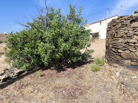 MORADIA EM PEDRA - COM TERRENO DE 200 M2 - COM PROJECTO - FAZ-FATO - TAVIRA - ALGARVE