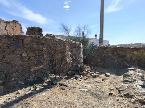 MORADIA EM PEDRA - COM TERRENO DE 200 M2 - COM PROJECTO - FAZ-FATO - TAVIRA - ALGARVE
