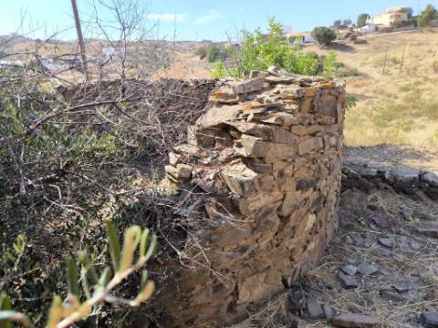 MORADIA EM PEDRA - COM TERRENO DE 200 M2 - COM PROJECTO - FAZ-FATO - TAVIRA - ALGARVE