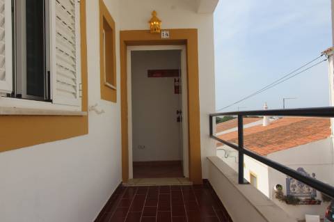 Apart hôtel de 32 quartos e piscina na Ria formosa, com possibilidade de ampliação.