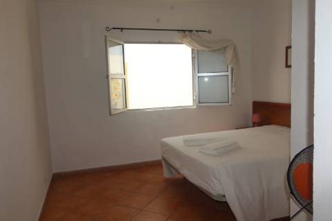 Apart hôtel de 32 quartos e piscina na Ria formosa, com possibilidade de ampliação.