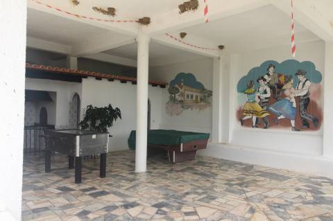 Apart hôtel de 32 quartos e piscina na Ria formosa, com possibilidade de ampliação.