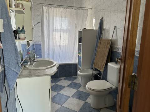 Moradia Bi-Familiar com vista mar na Fuseta!