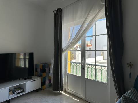 Moradia Bi-Familiar com vista mar na Fuseta!