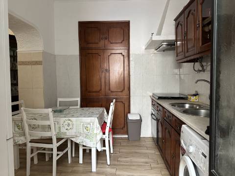 Moradia Bi-Familiar com vista mar na Fuseta!