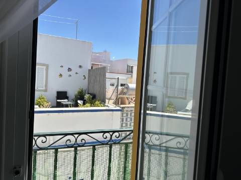 Moradia Bi-Familiar com vista mar na Fuseta!