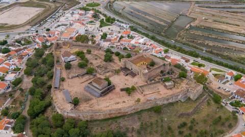 Lote de terreno no prestigiado Castro Marim Golf e Country Club, localizado em Castro Marim, Algarve.