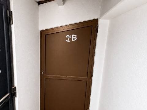 APARTAMENTO T3 COM DUAS CASAS DE BANHO - COM ARRECADAÇÃO NO SÓTÃO - DUAS VARANDAS - NO CENTRO DE VILA REAL DE SANTO ANTONIO - ALGARVE