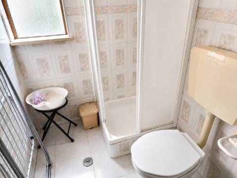 APARTAMENTO T3 COM DUAS CASAS DE BANHO - COM ARRECADAÇÃO NO SÓTÃO - DUAS VARANDAS - NO CENTRO DE VILA REAL DE SANTO ANTONIO - ALGARVE