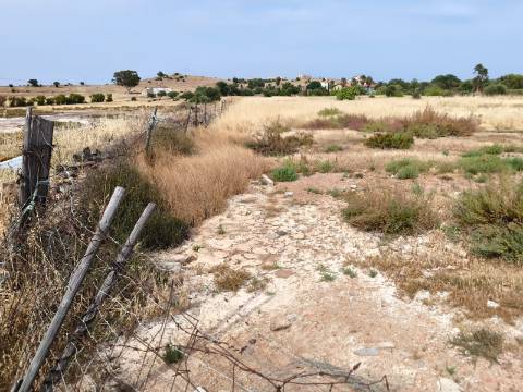 TERRENO MISTO COM 34680 M2 - AREA URBANA 680 M2 - NAS SALINAS - PLANO - CASTRO MARIM - ALGARVE