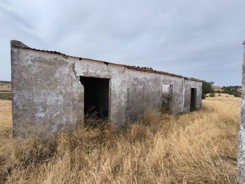 TERRENO MISTO COM 34680 M2 - AREA URBANA 680 M2 - NAS SALINAS - PLANO - CASTRO MARIM - ALGARVE