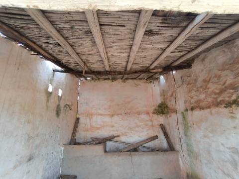 TERRENO MISTO COM 34680 M2 - AREA URBANA 680 M2 - NAS SALINAS - PLANO - CASTRO MARIM - ALGARVE