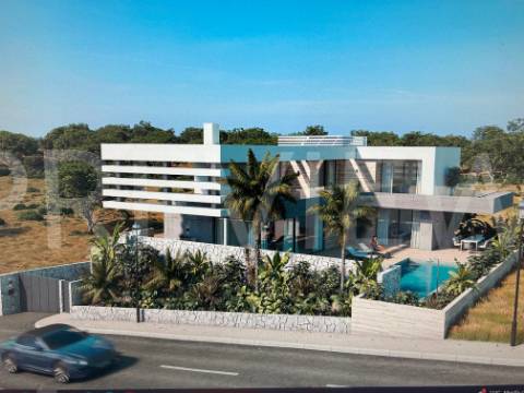 Lote para Construção de Moradia T3 com Piscina - Luz, Lagos