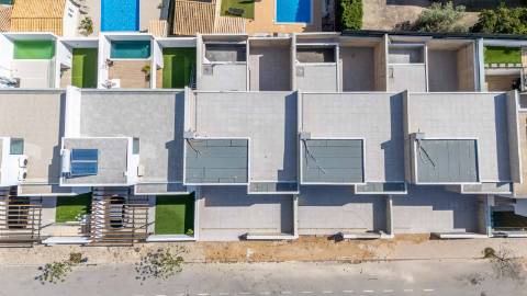 Nova Construção Moradia T3 com Piscina, estacionamento e Cave nas Gambelas em Faro.