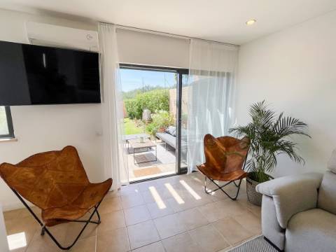 Moradia T3 geminada em condomínio fechado Ocean View