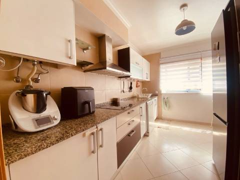 Apartamento T2 com Lugar de Garagem - Olhão