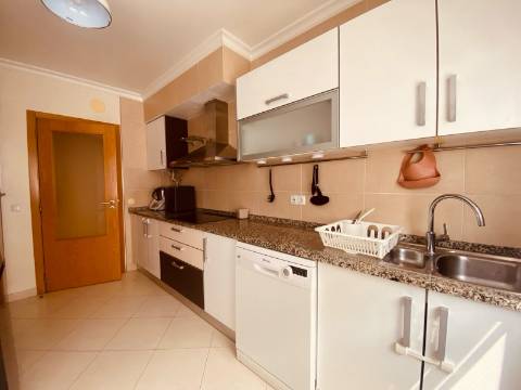 Apartamento T2 com Lugar de Garagem - Olhão