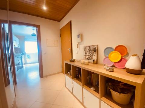 Apartamento T2 com Lugar de Garagem - Olhão