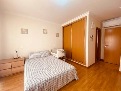Apartamento T2 com Lugar de Garagem - Olhão