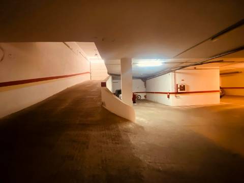 Apartamento T2 com Lugar de Garagem - Olhão
