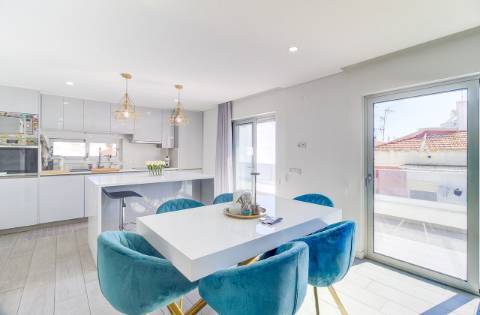 T0+3 Duplex Exclusivo com Mais de 76 m² de Terraços | Centro de Vila Real de Santo António