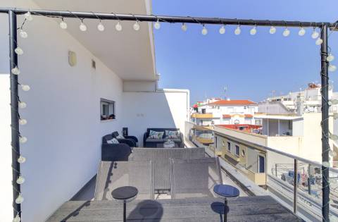 T0+3 Duplex Exclusivo com Mais de 76 m² de Terraços | Centro de Vila Real de Santo António